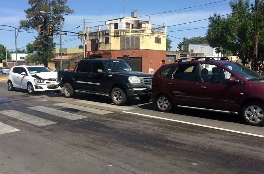Choque en cadena en Avenida Pellegrini