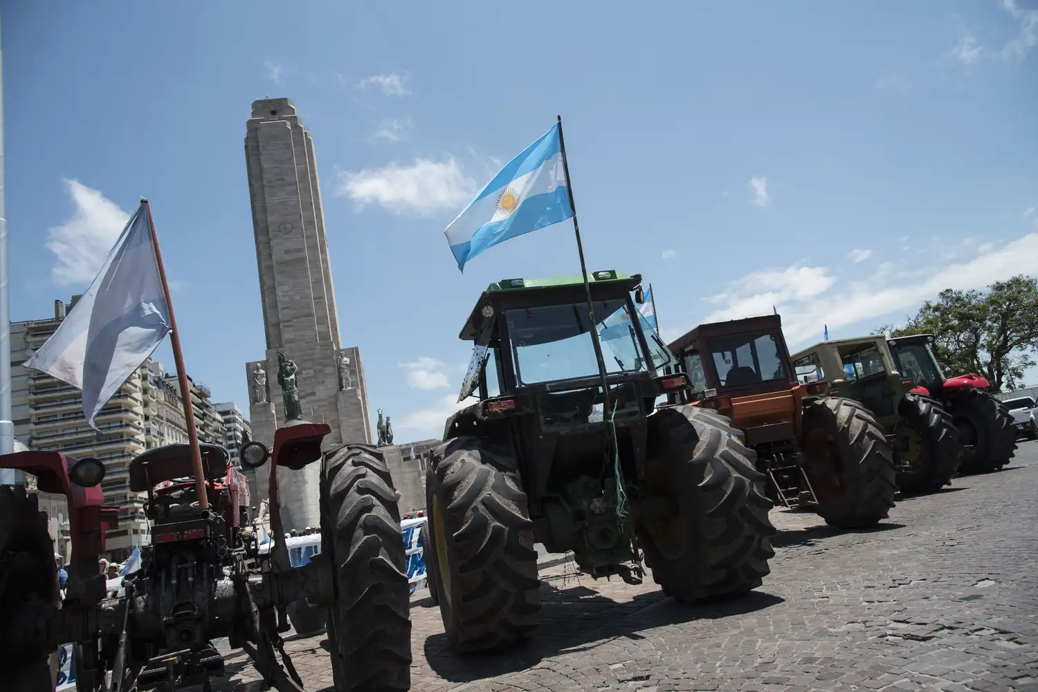 Tractorazo en el Monumento contra las retenciones