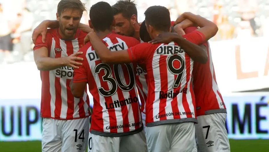 Estudiantes tuvo un domingo perfecto ante Newell’s