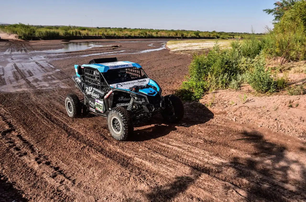 Destacada actuación de Karina Dobal en la última fecha del Campeonato Argentino de Rally Raid.