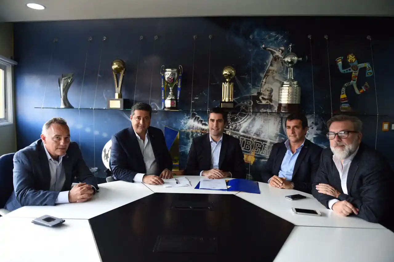 Convenio entre la Cámara de Diputados de la Provincia con la Fundación Boca para promover el fútbol en los barrios