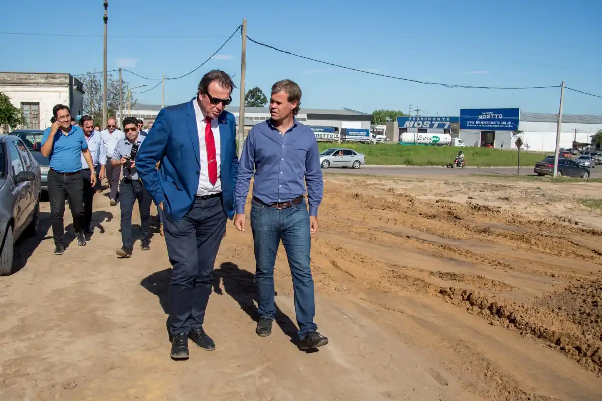 Piaggio y Castrillón recorrieron el terreno donde se construirá el nuevo edificio de Tribunales