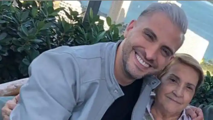 Dave Capella y su madre tienen la COVID y piden ayuda para ellos