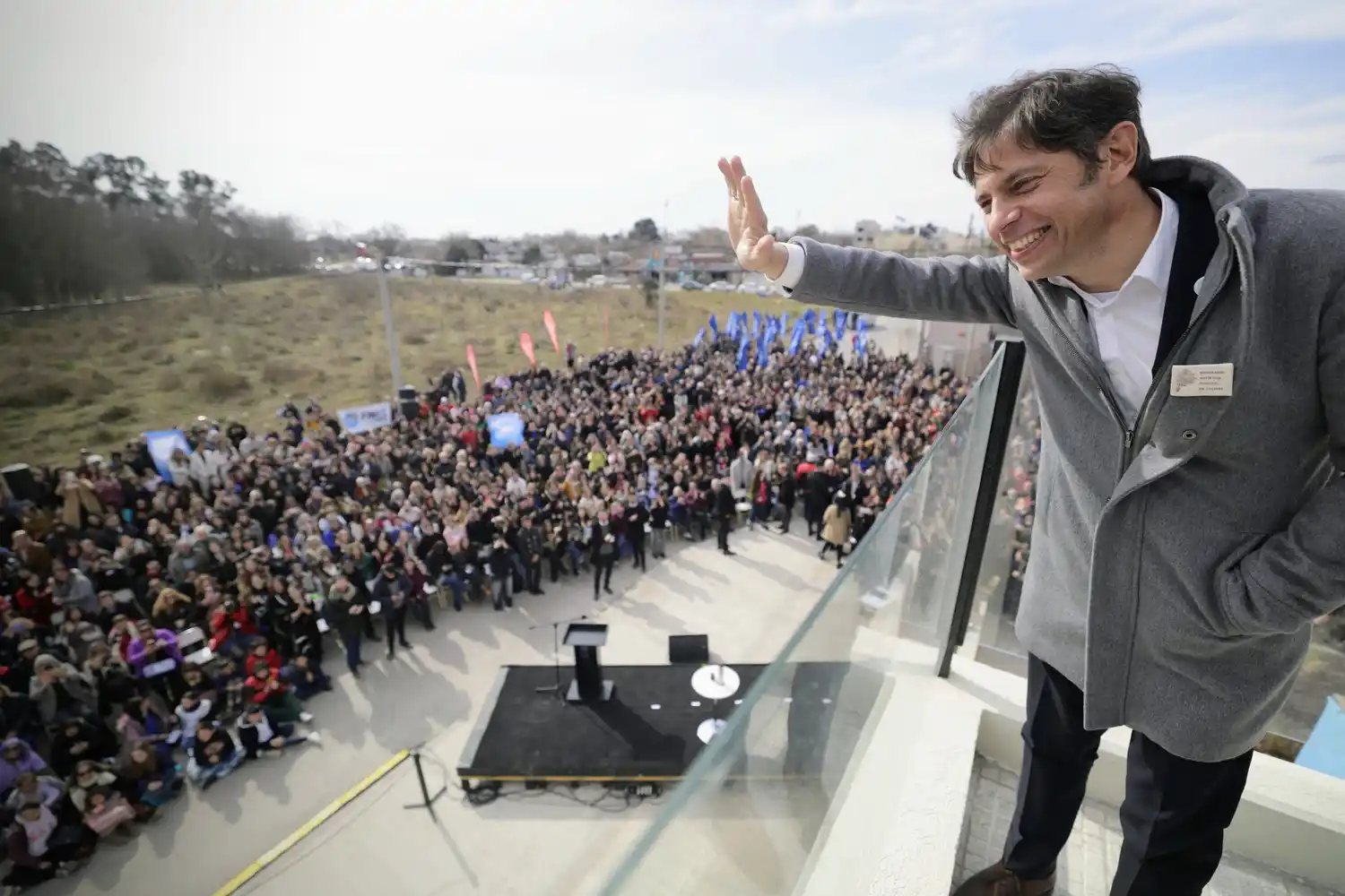 Las mejores fotos que dejó la visita de Axel Kicillof en Tandil: inauguración, discursos y mucha política