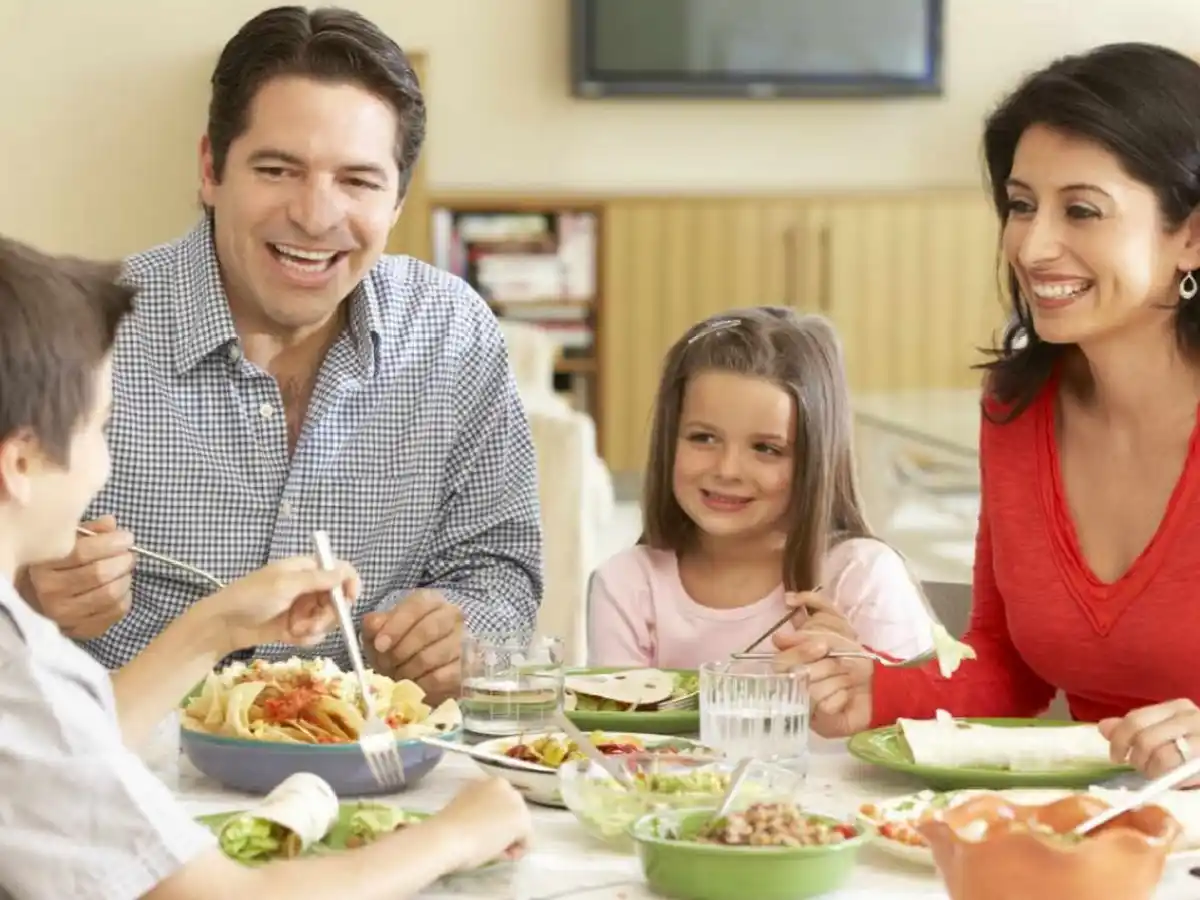 Comer en familia en pandemia: un tiempo para aprender valores 