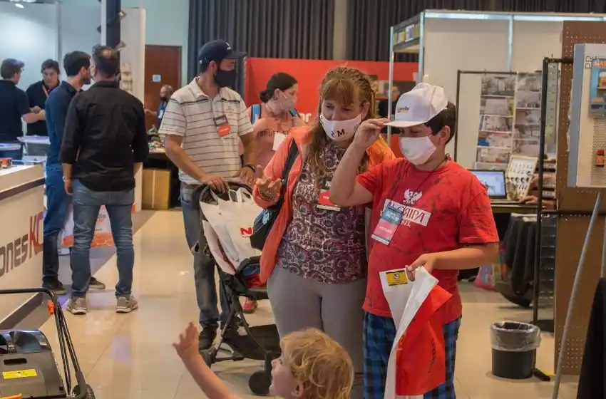 El Encuentro Ferretero continúa con normalidad