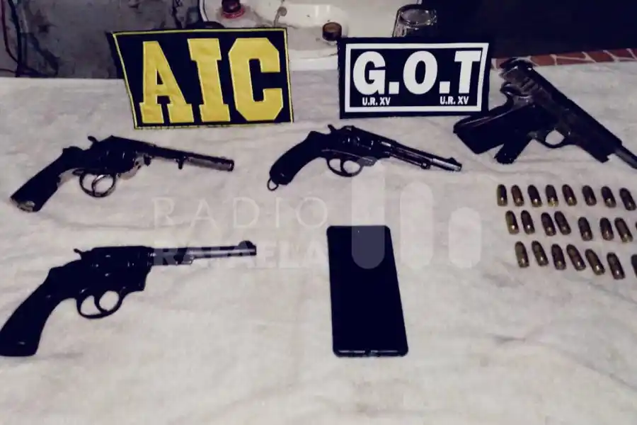 Cuatro armas secuestradas y un detenido en allanamientos simultáneos por un homicidio en Sauce Viejo