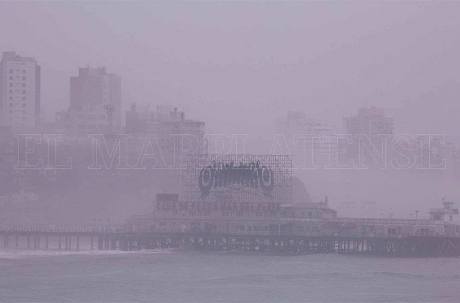 Video: la niebla se apoderó de la costa marplantense