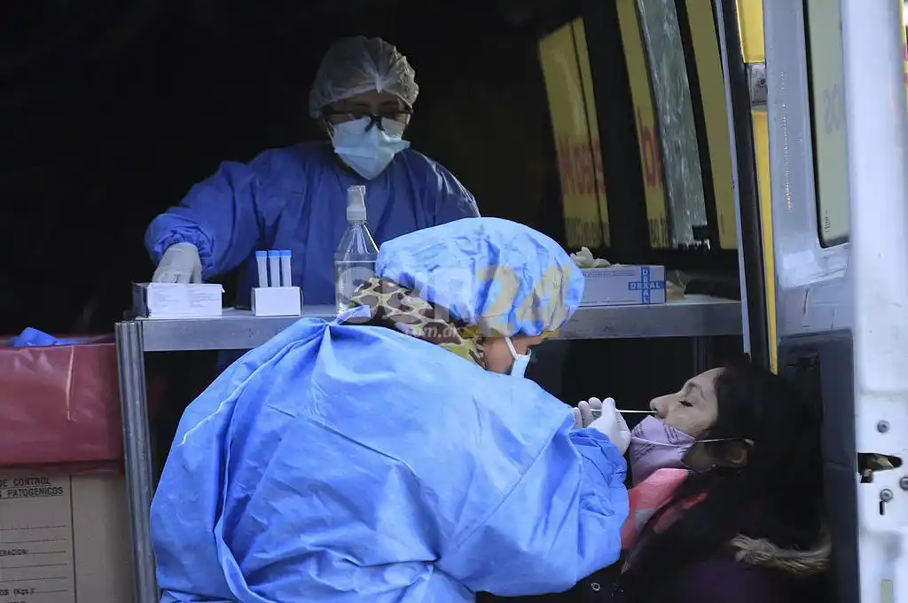 Covid: confirmaron 11.183 nuevos casos en Argentina y 972 en la provincia