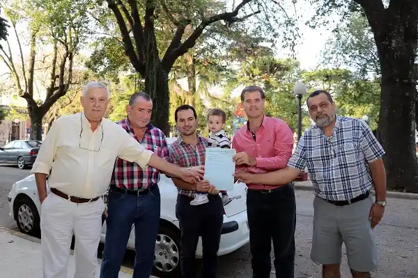 Firmaron el contrato de alquiler del nuevo jardín para hijos de empleados municipales