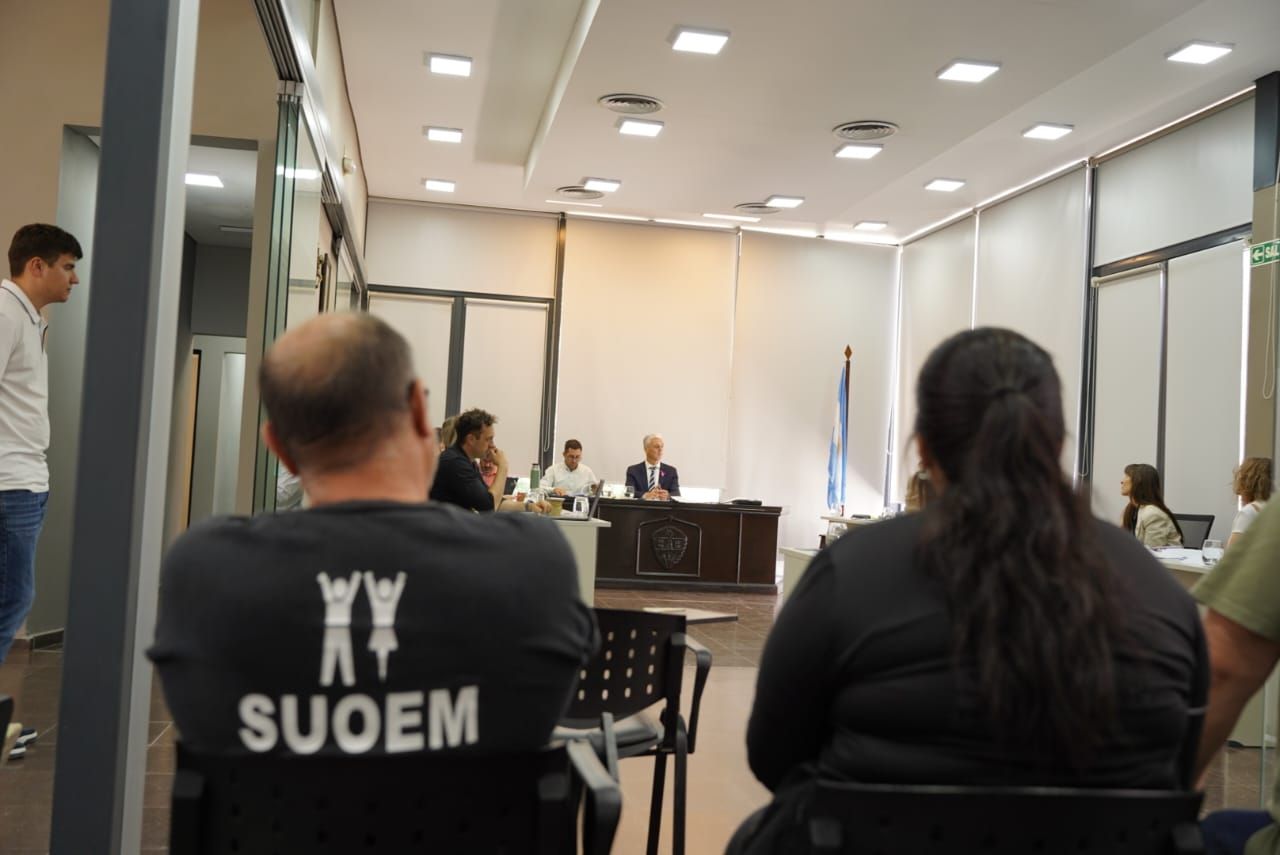 El Suoem estuvo presente en el Concejo Deliberante.