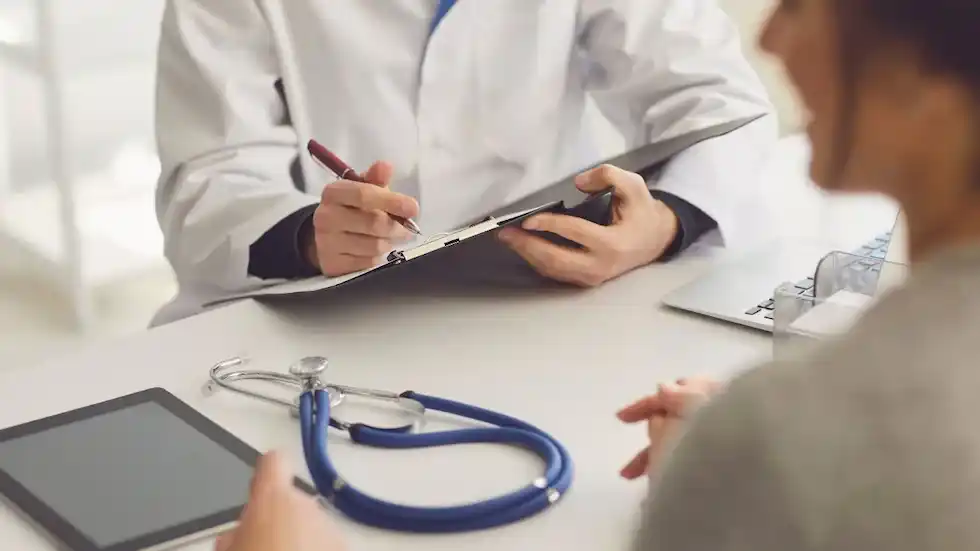 Un sitio oficial permite comparar cuánto salen los planes de las prepagas (Imagen ilustrativa).