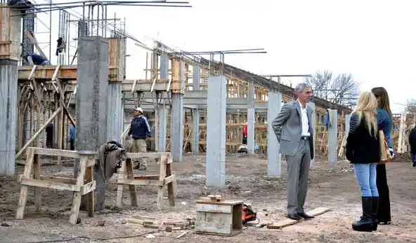 Junín: Construyen nueva tribuna en el estadio del Club Sarmiento