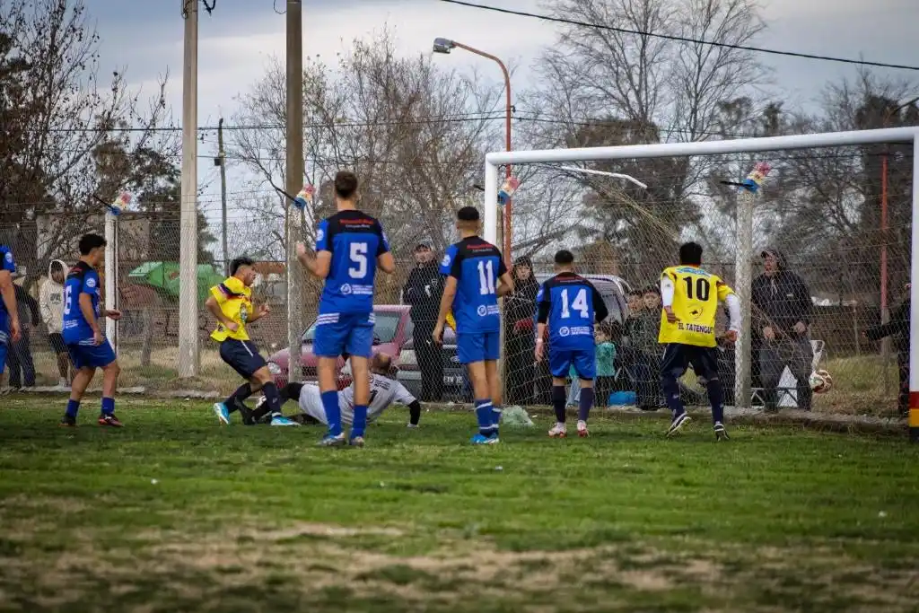 Argentino se prendió a la cima de Segunda