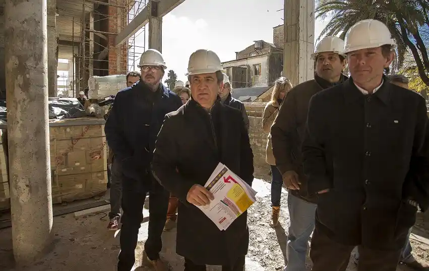 Entregaron aportes por más de 2 millones de pesos y recorrieron el nuevo Hospital