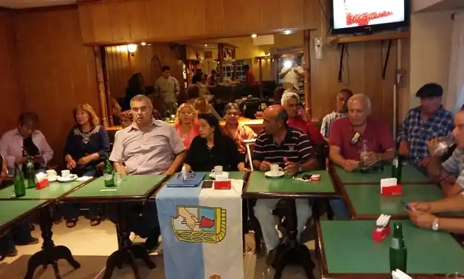 Ledesma y el resto de los dirigentes en conferencia de prensa.