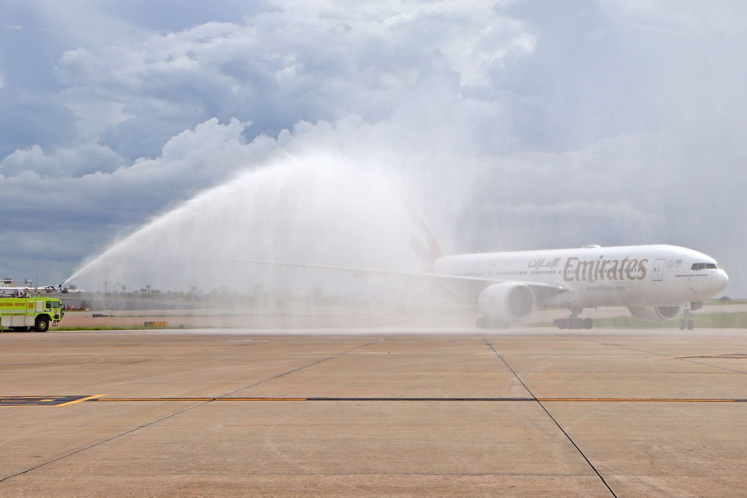 Emirates reinauguró sus vuelos a Orlando