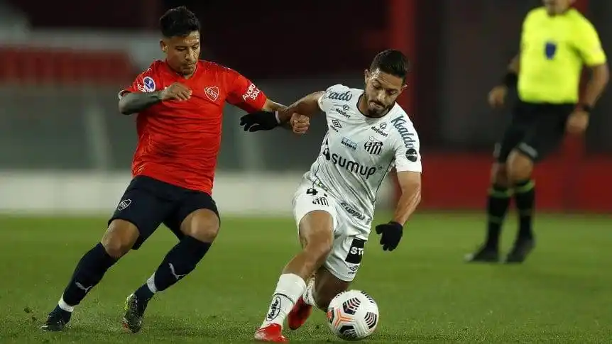 Independiente no pudo con Santos y quedó eliminado