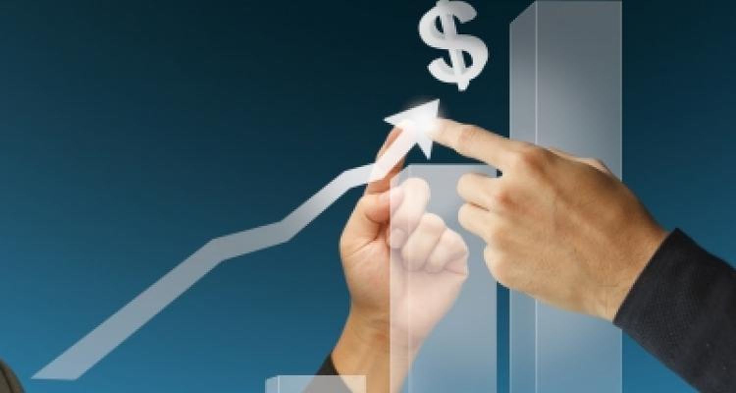 Políticos beneficiados con más del 300 % de aumento de sueldo