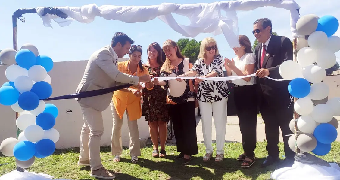 Por primera vez, el acto oficial de inicio de clases se hizo al inaugurar un CEC