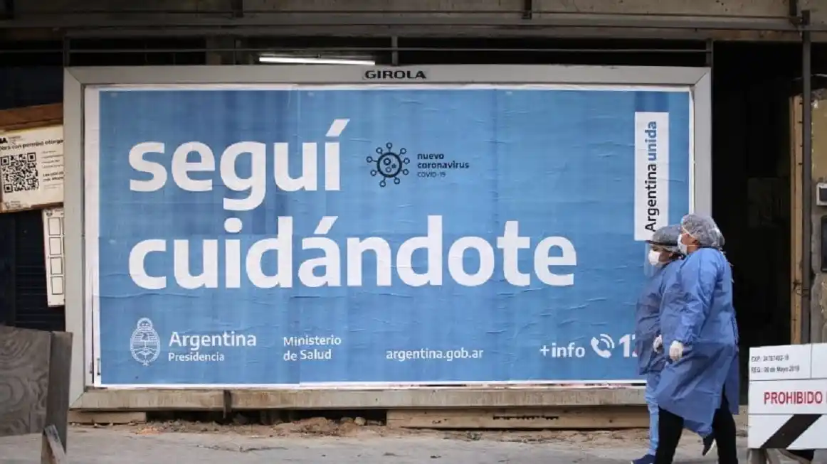 Cifras en baja en el país: 100 fallecimientos y más de 4000 nuevos casos