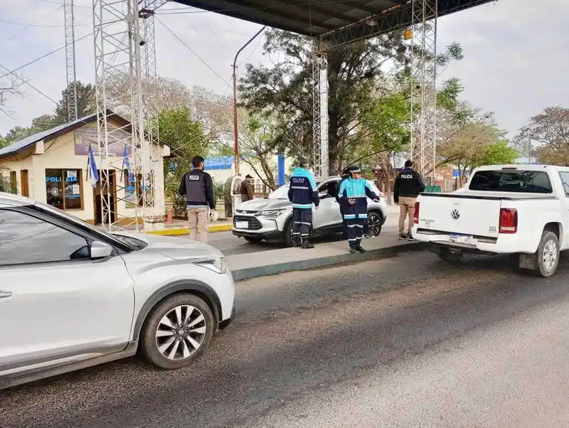 La Policía labró 231 actas de infracción y sacó
de circulación a 52 conductores alcoholizados