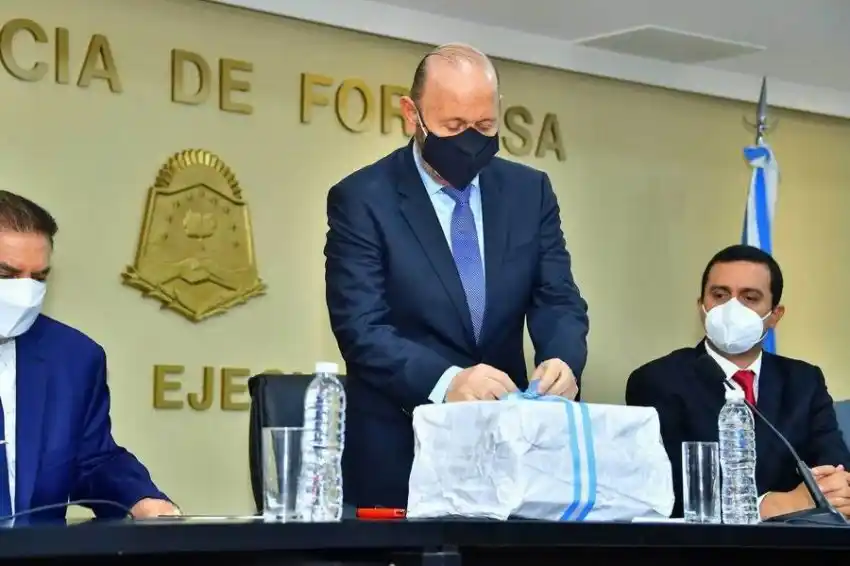 Insfrán realizó la apertura de la licitación de la autovía RN 11