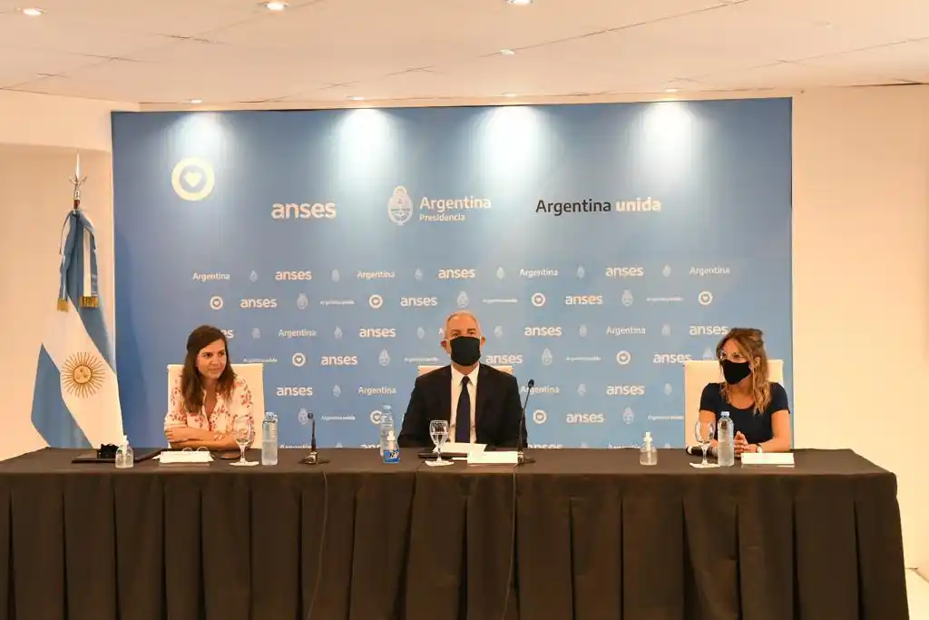 Anses y Pami facilitarán la constitución de asociaciones civiles: "Nos permitirá institucionalizar y certificar firmas para el desarrollo de proyectos y sueños"