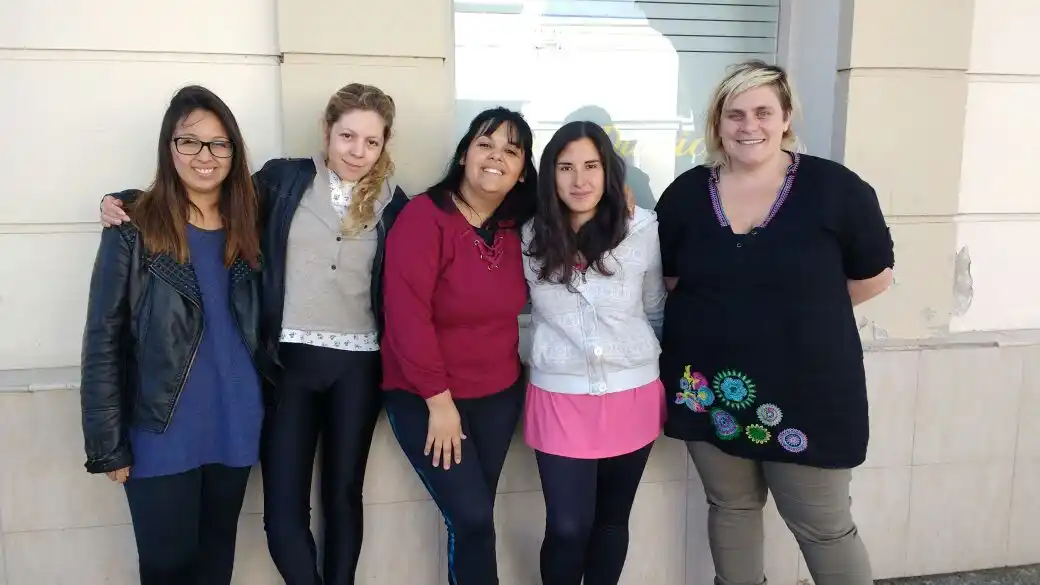 Alumnas del profesorado de teatro presentarán la obra “Que los cumplas”