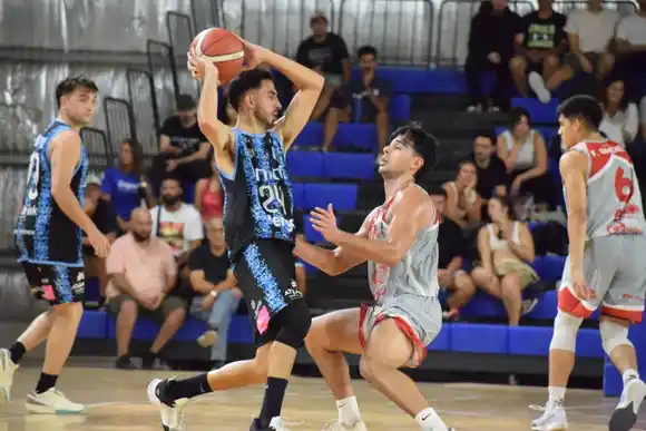 Unión en otra mala noche ofensiva, tendrá que ir a tercer partido en Colón