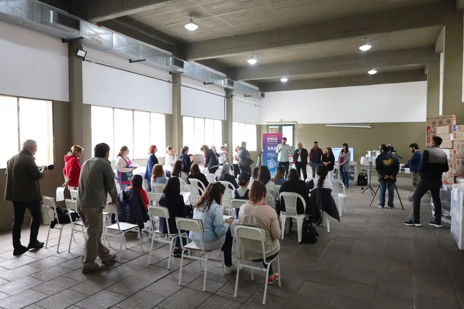 entrega elementos de cocina comedores escolares 00