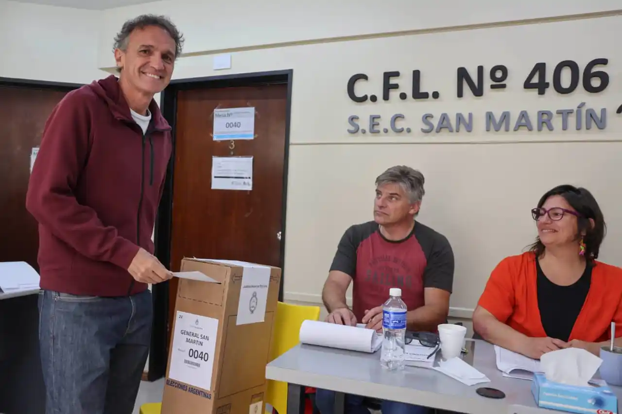 Katopodis votó en San Martín.