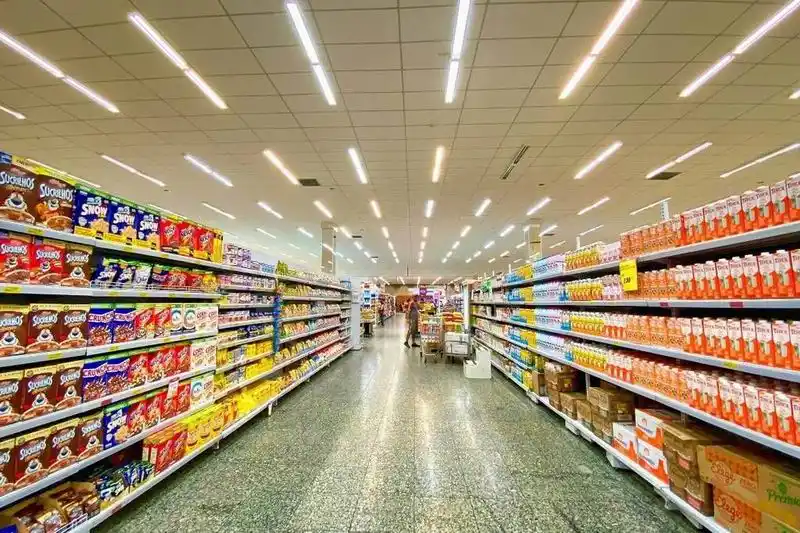 Mañana no abrirán supermercados por 
el feriado para el personal mercantil