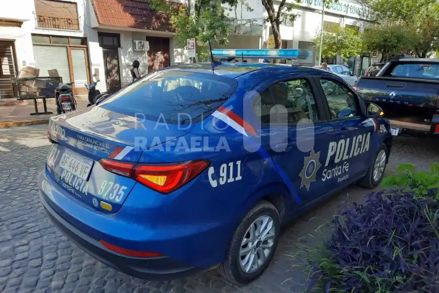 Una pareja quiso robar en un comercio céntrico y gracias a la policía y el centro de monitoreo fueron detenidos