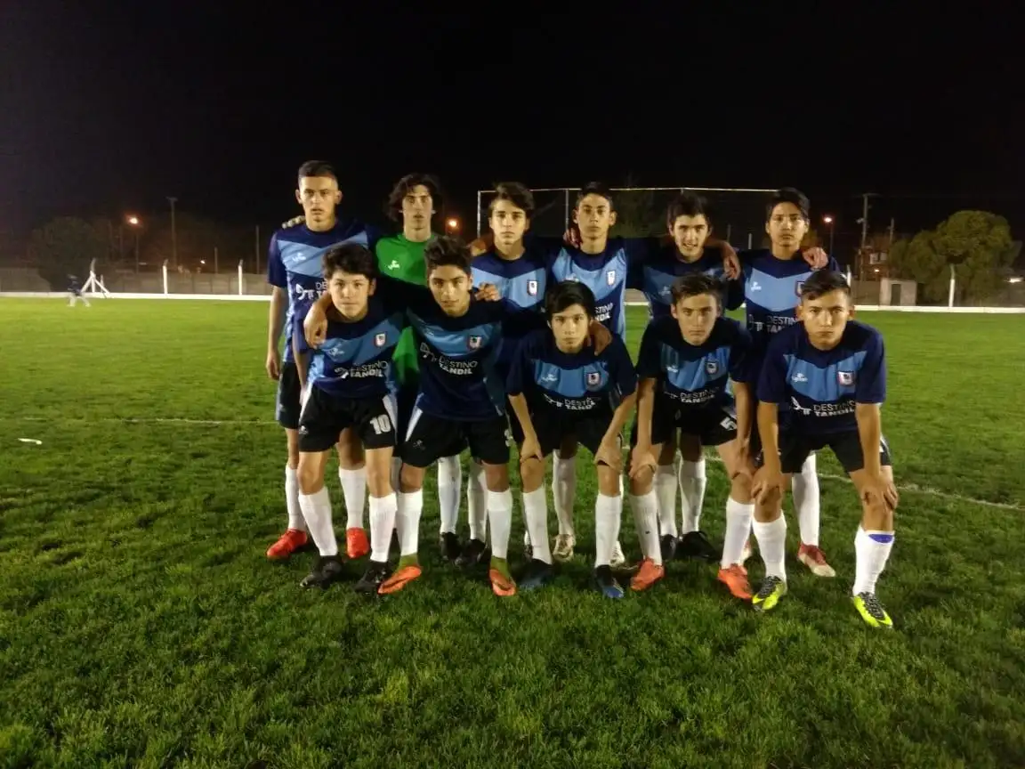 Tandil, vapuleado y con rival definido para cuartos de final