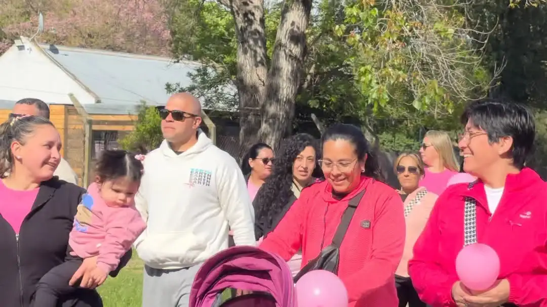 La Policía de Santa Fe realizó una jornada recreativa por el Día Mundial de la Lucha contra el Cáncer de Mama - 4