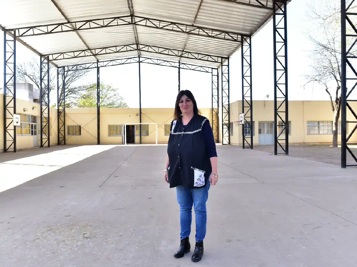 Licitan obra para terminar  el polideportivo de la Escuela Bouchard 