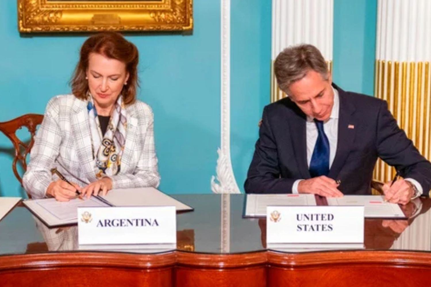 Argentina firmó un nuevo acuerdo con Estados Unidos para “establecer un diálogo estratégico”