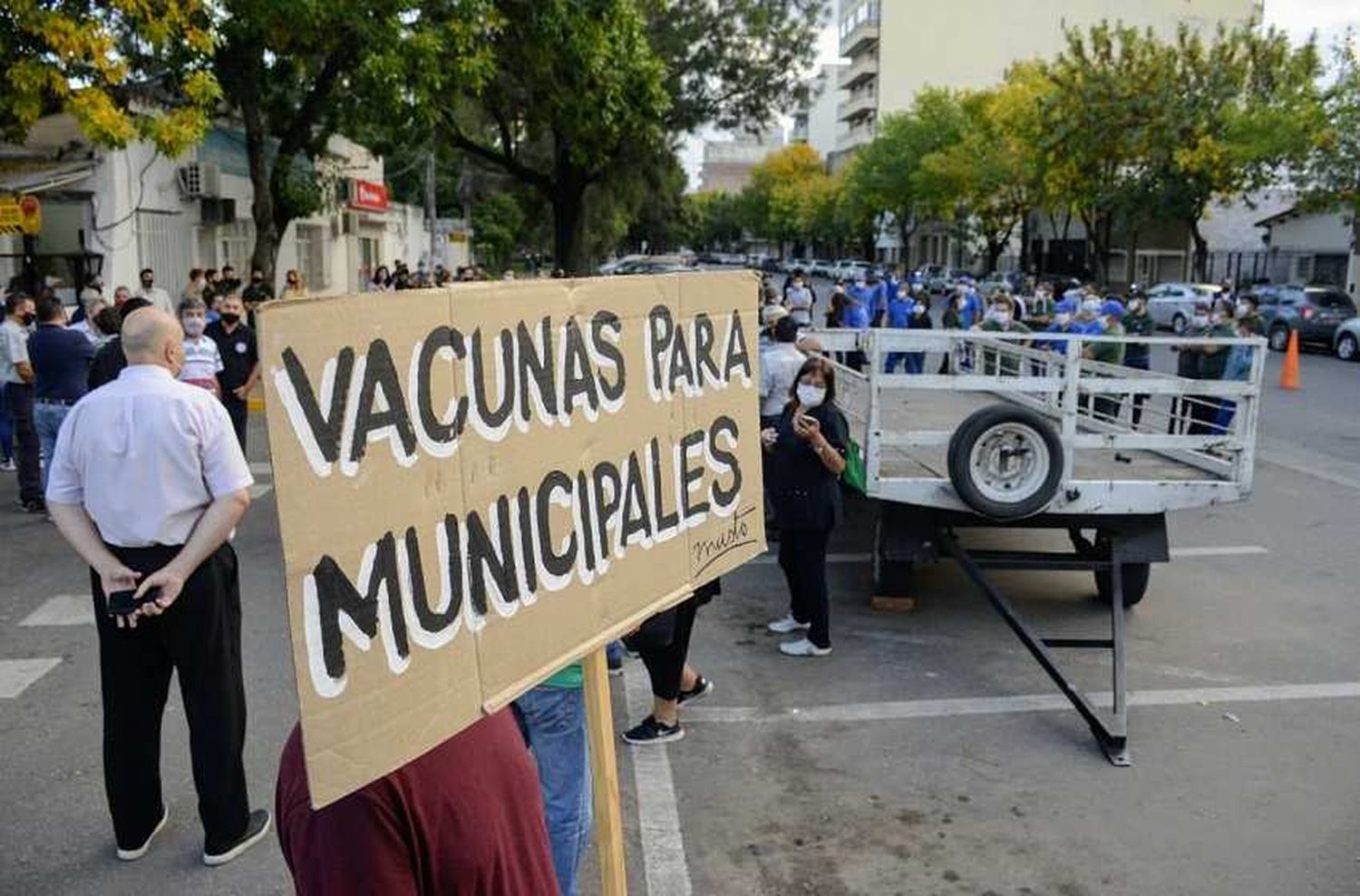 Municipales exigen ser inoculados contra el coronavirus: “Hay cerca de 5 mil trabajadores que no pudieron vacunarse”