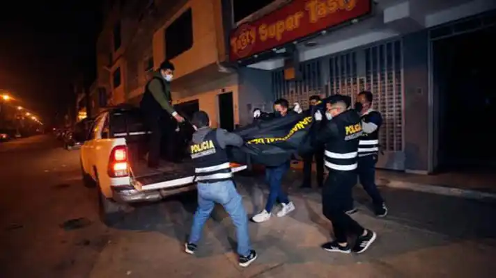 CAMINABA POR UNA CALLE Y LO INTERCEPTARON: asesinan a tiros a un joven venezolano en Perú