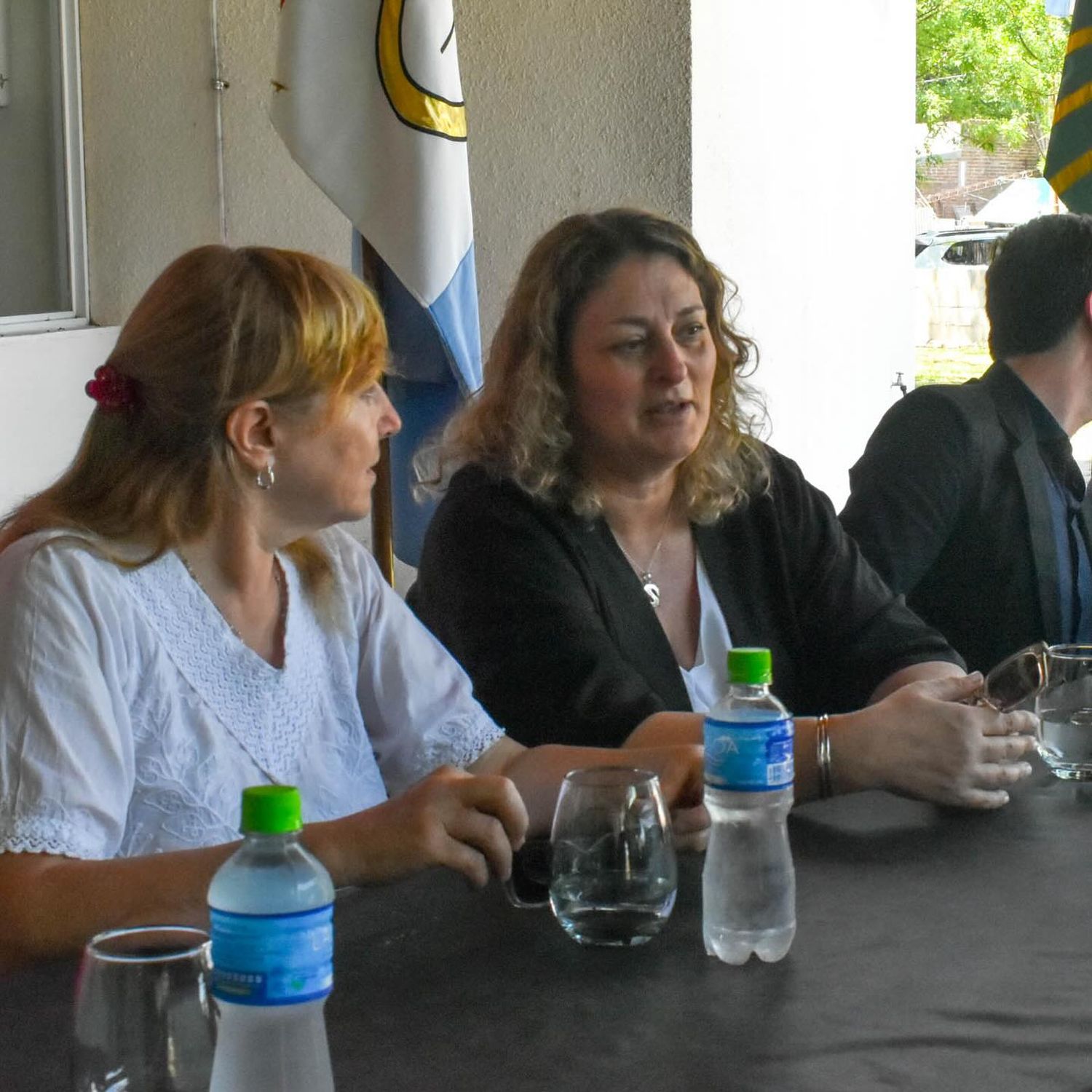 La presidente comunal María Isabel Bosco junto a la ministra Silvia Ciancio.