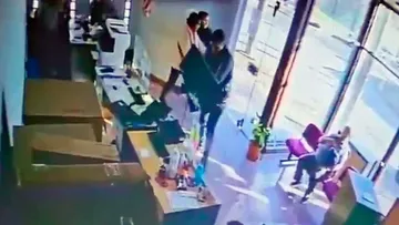 Una computadora quemada, clave del ataque con un pico a las oficinas de la EPE