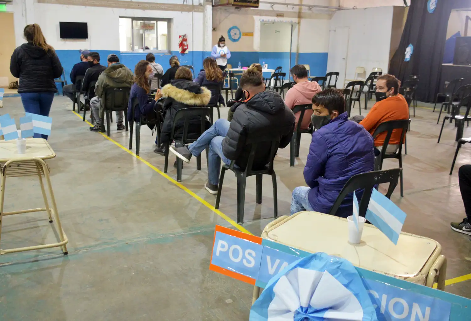 Instalaron una posta itinerante de vacunación en la Universidad Barrial