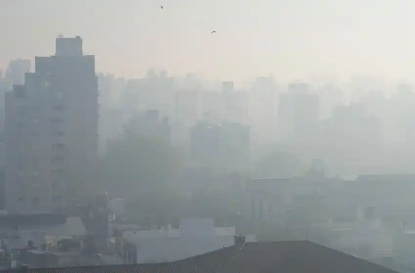 Cuán perjudicial es el humo que respiran los rosarinos por el humo proveniente de las islas