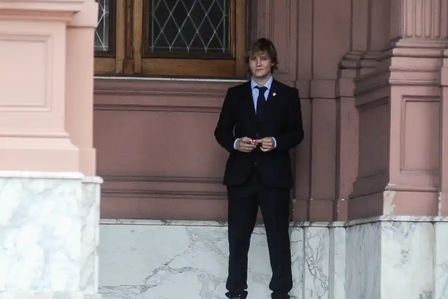 Más cambios en el Gobierno: desplazan a Iñaki Gutiérrez del manejo de las redes sociales oficiales