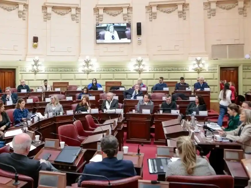 La veintena de potenciales firmantes de dictámenes acordaron volver a sesionar a las 16 de este jueves.