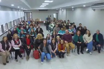 Estudiantes presentaron proyectos cooperativos en la final del certamen “Son parte del presente”