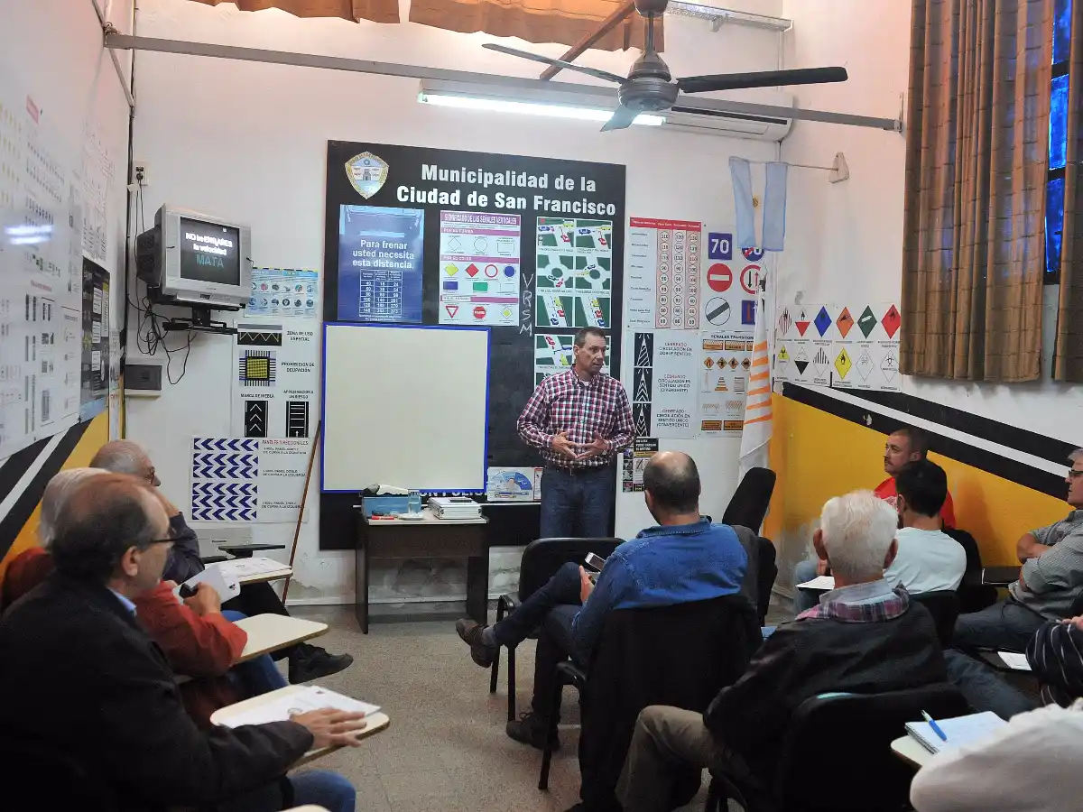 Curso de recupero de puntos: hay  menos asistentes y lo atribuyen a una mayor conciencia vial   