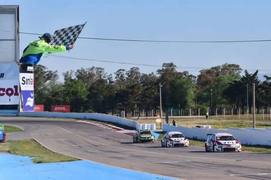 Matías Rossi, dueño de la primera en el Cabalén