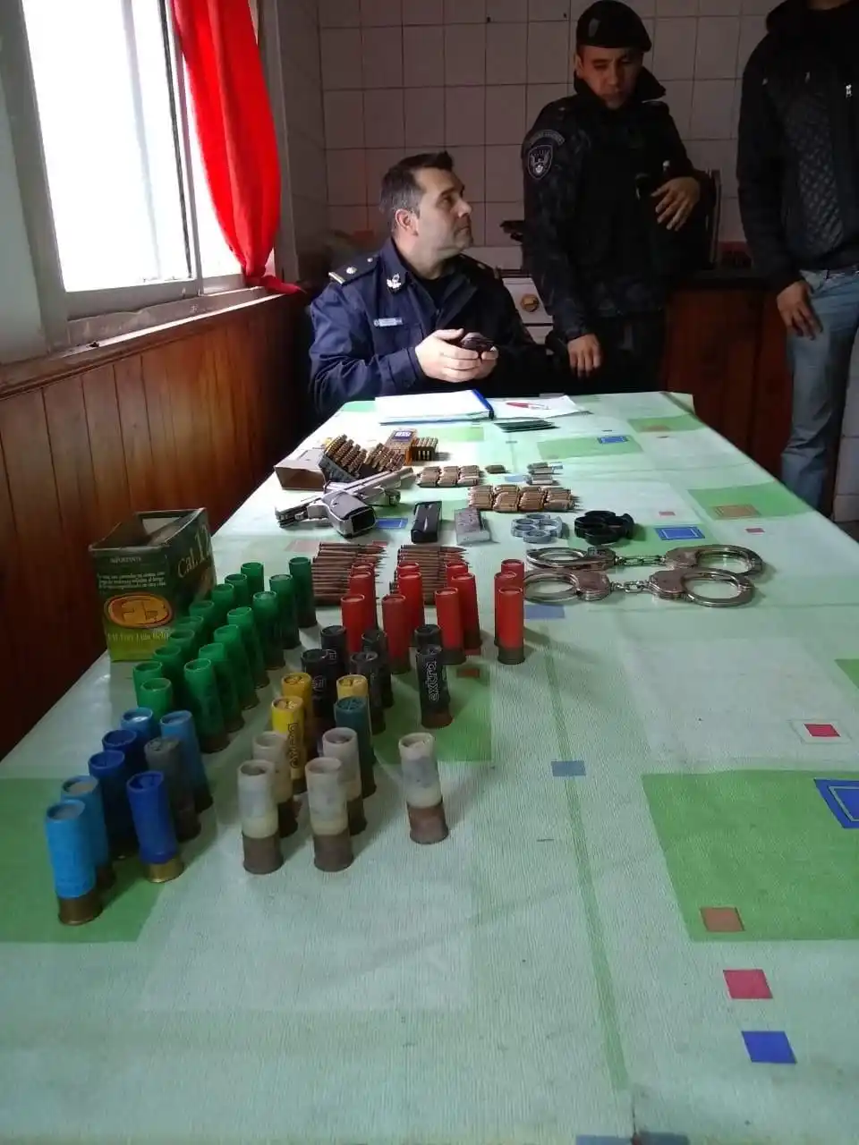 Florencio Varela: Detuvieron a un jubilado que integraba una banda que robaba ruedas 